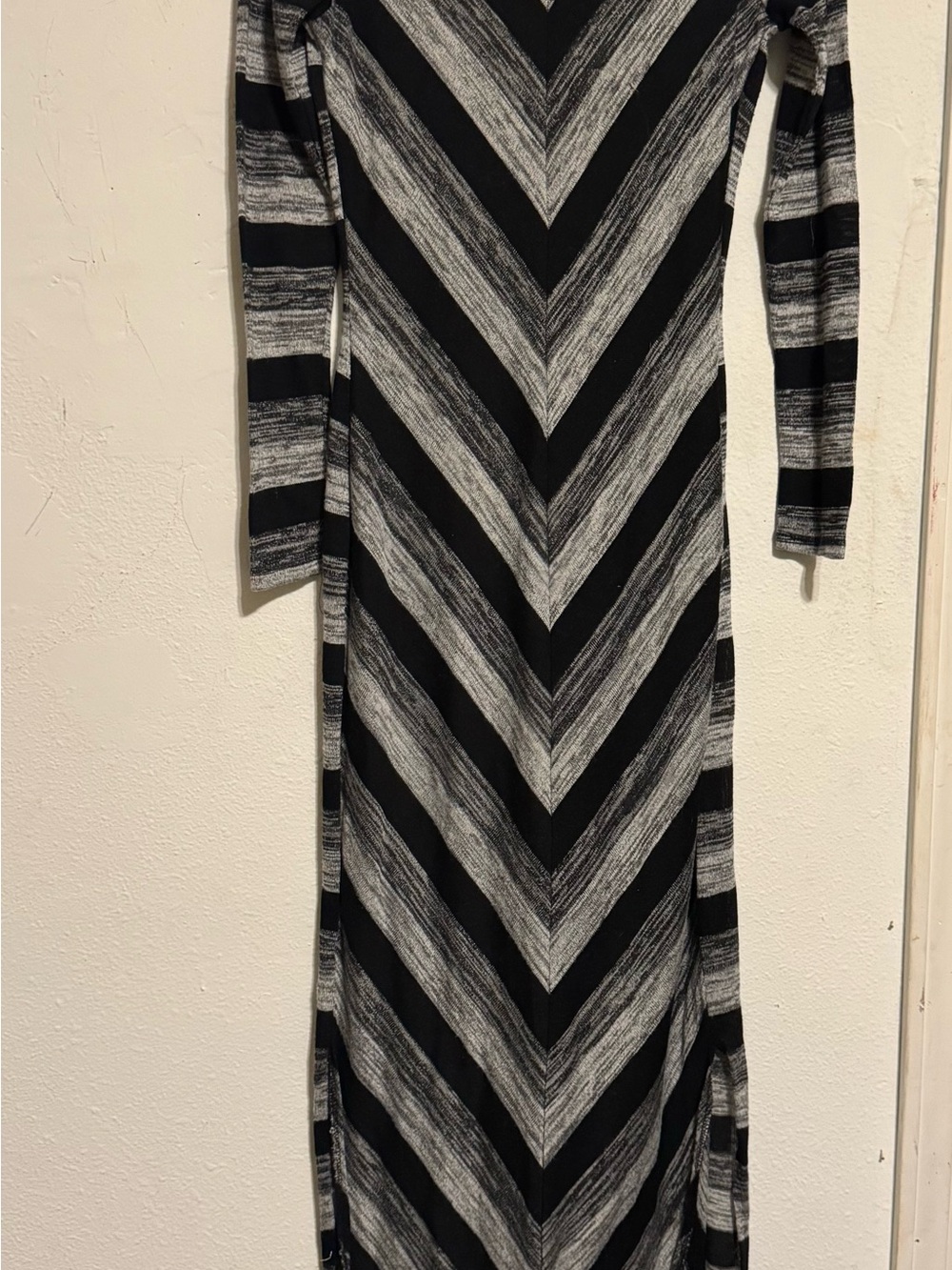 Rue 21 Women’s Black and Grey Chevron Maxi Dress Size L